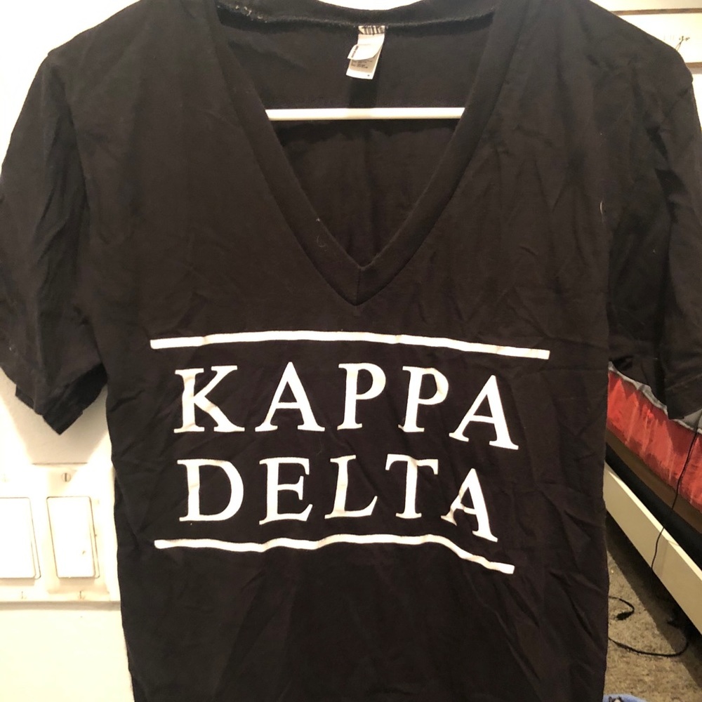 V neck tee